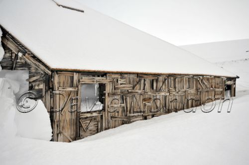 huts-snowfall04
